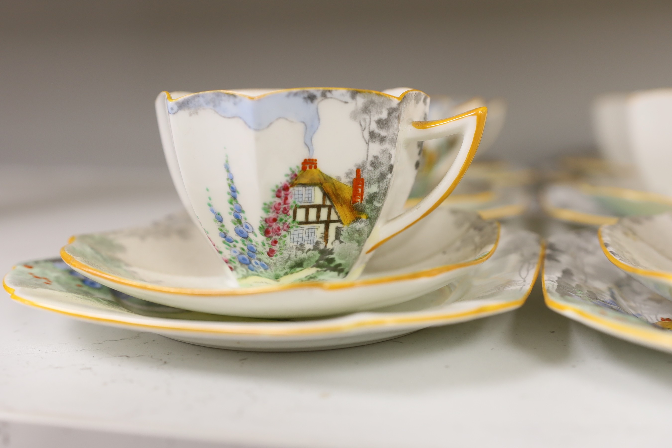 A Shelley Queen Anne Cottage 2 11621 part tea set
